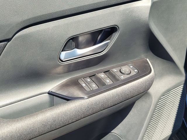 New 2026 Nissan Kicks SV image 8