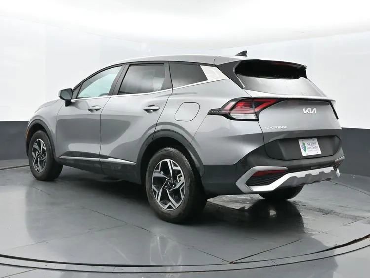 Used 2024 Kia Sportage LX image 9