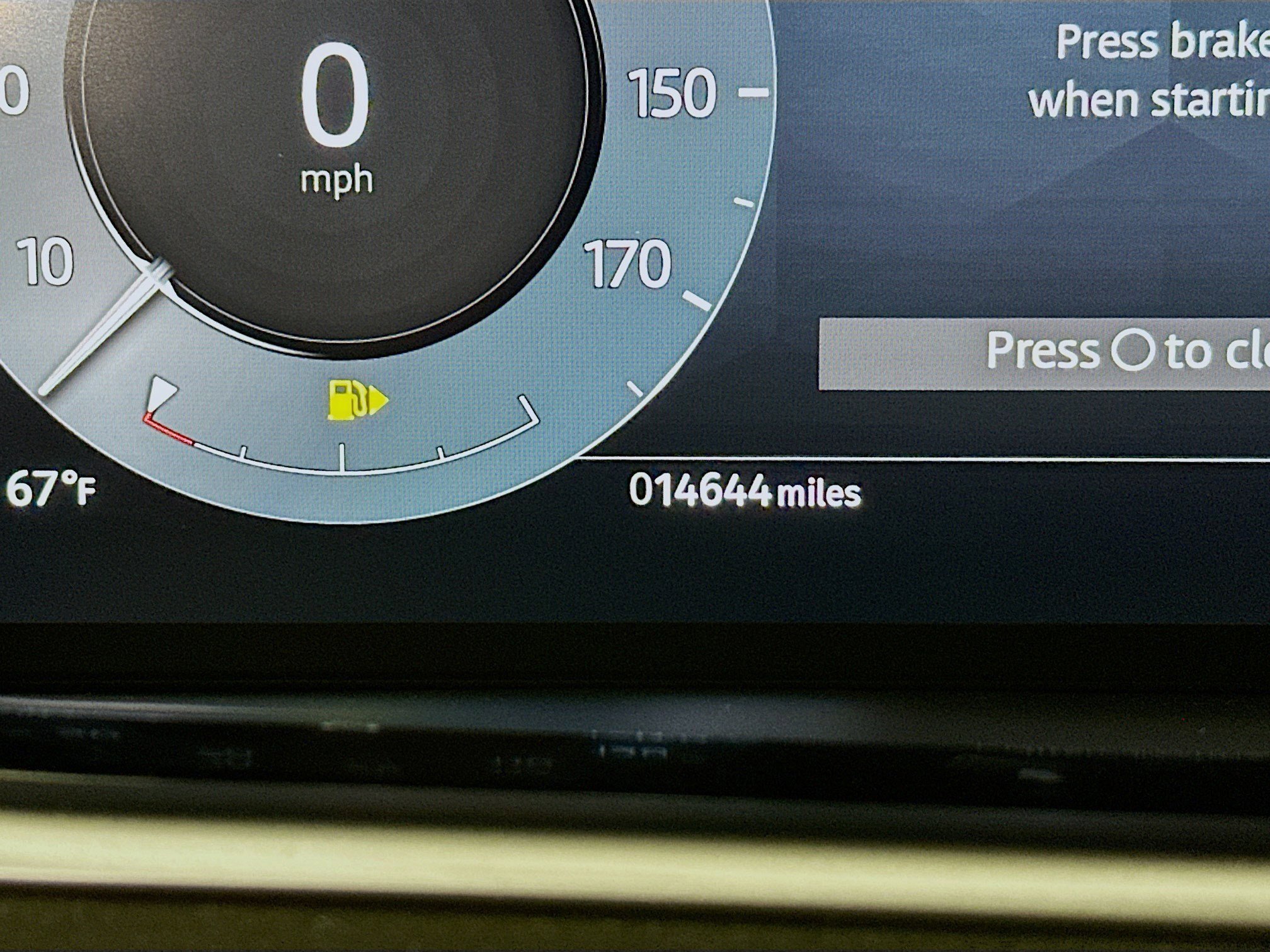 Used 2023 Land Rover Range Rover Evoque SE AWD/4WD image 9
