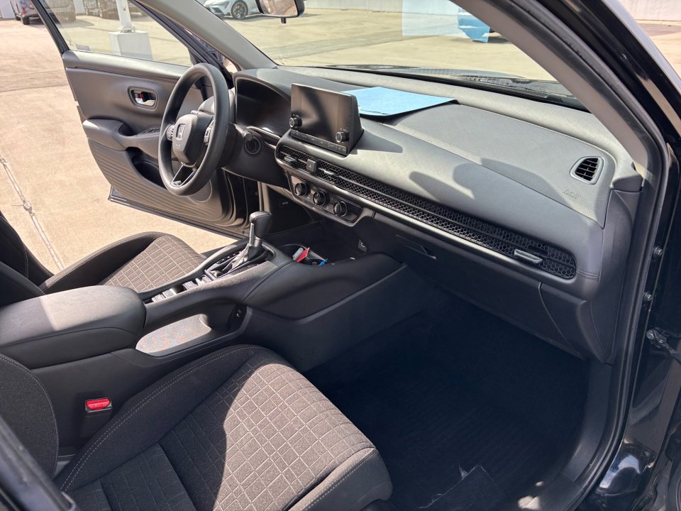 Used 2024 Honda HR-V LX image 32