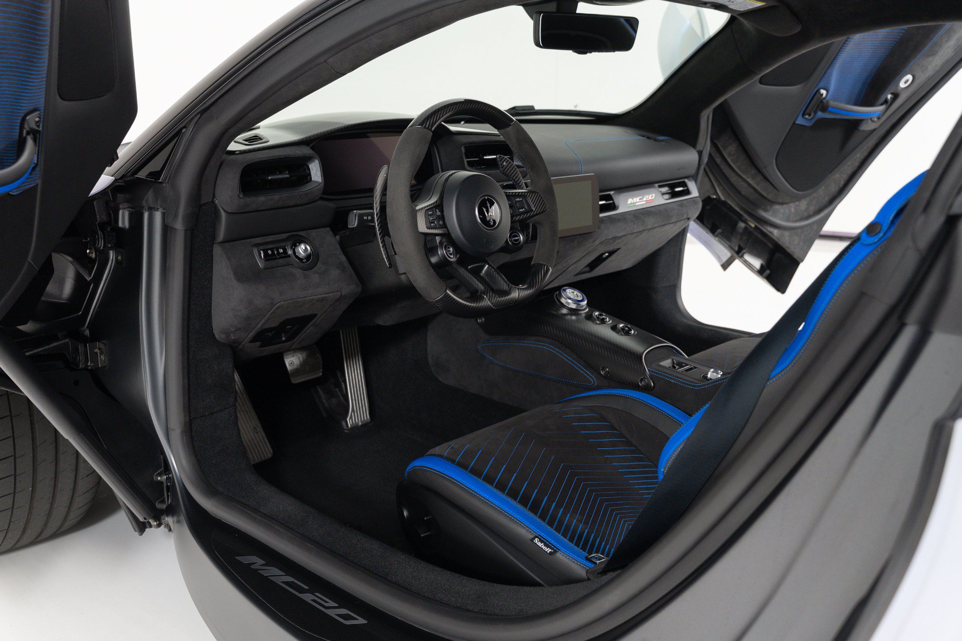 Used 2022 Maserati MC20 Coupe RWD image 16