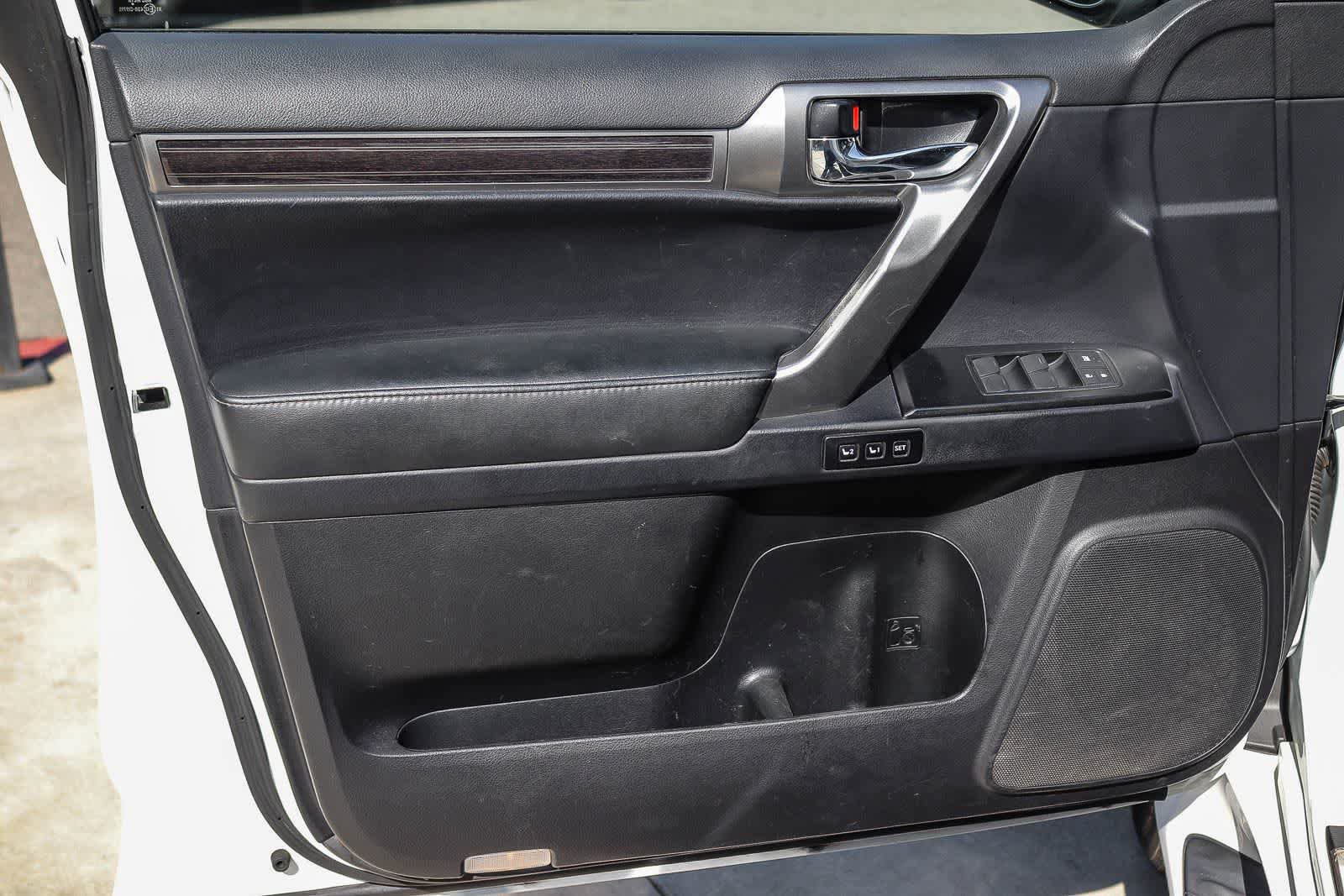 Used 2022 Lexus GX 460 Premium w/ Premium Package AWD/4WD image 19