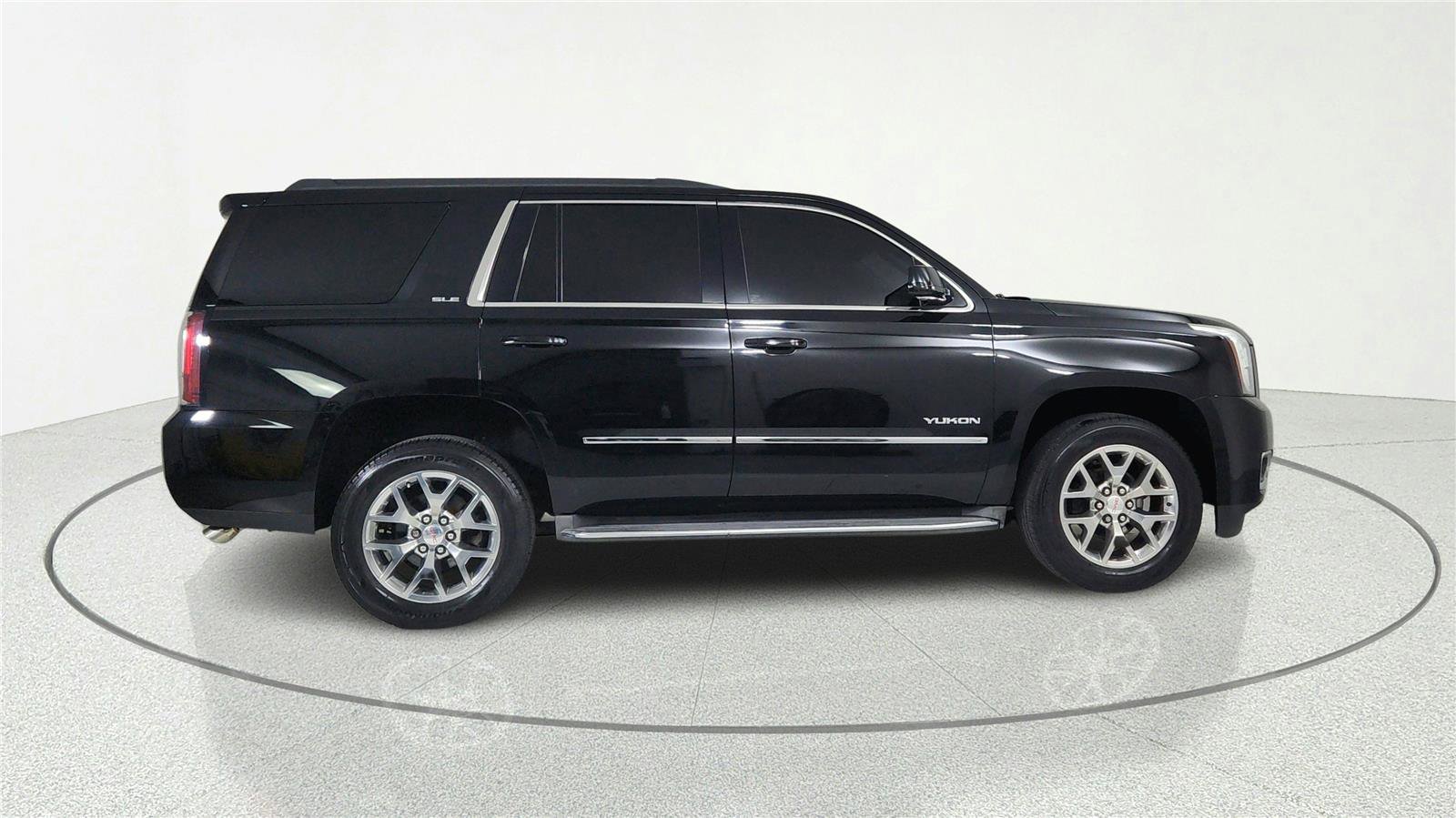 Used 2015 GMC Yukon SLE w/ Convenience Package image 4