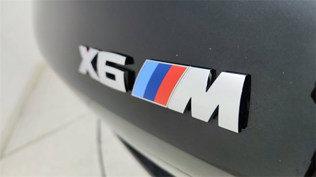 Used 2023 BMW X6 M image 17