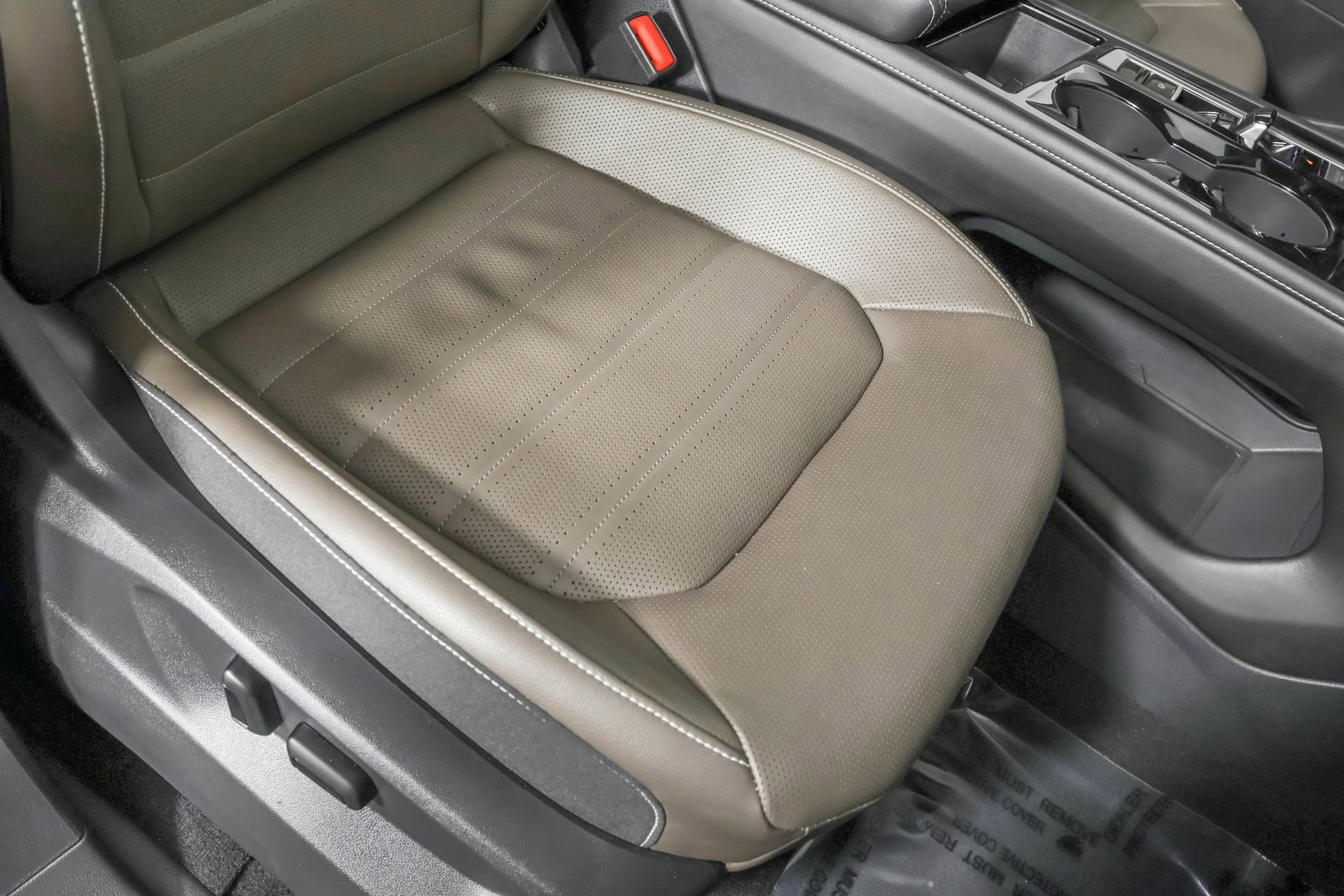 Used 2025 Volkswagen Atlas SEL image 46