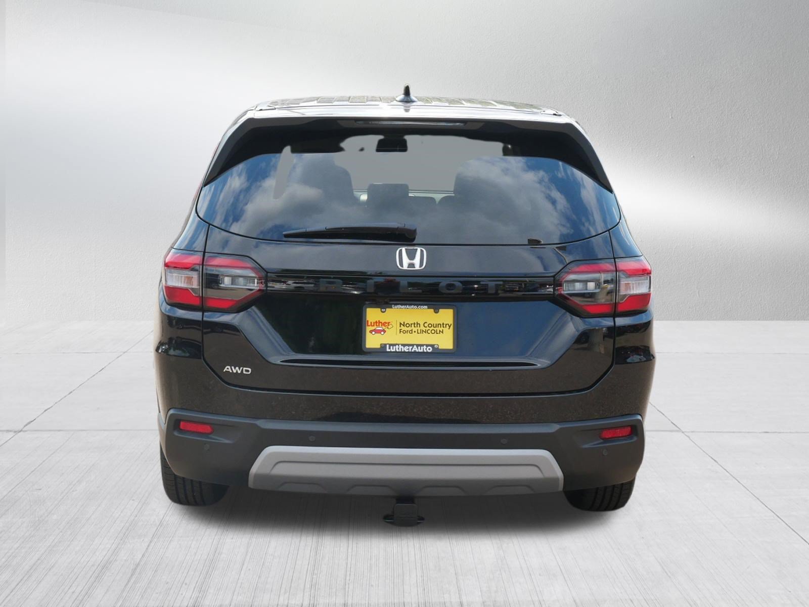 Used 2025 Honda Pilot EX-L image 6