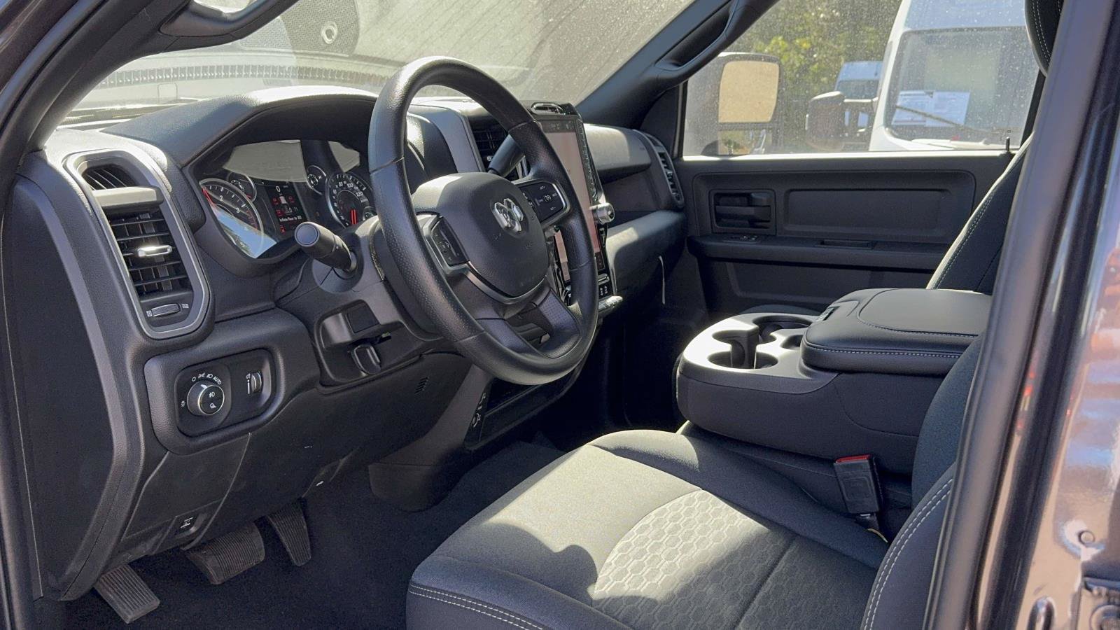 Used 2025 RAM 2500 Tradesman AWD/4WD image 24