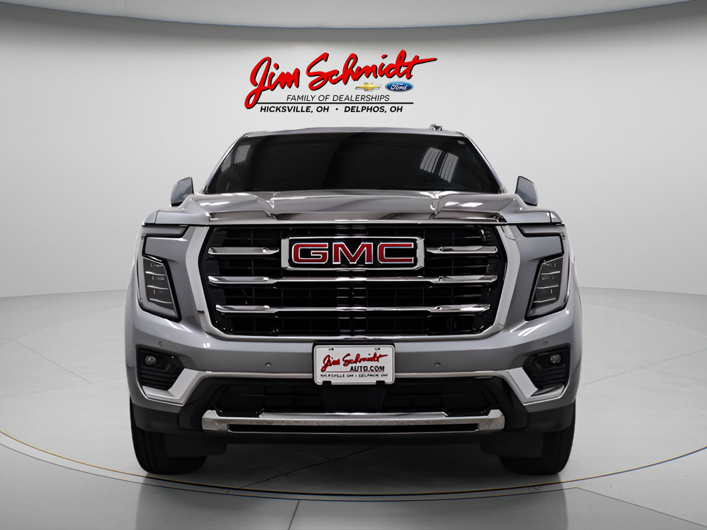 Used 2025 GMC Yukon XL Elevation w/ Elevation Premium Package AWD/4WD image 2