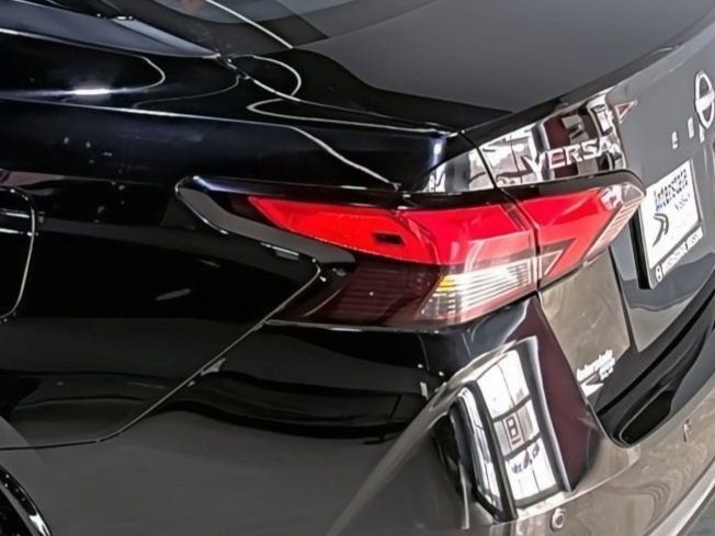 Used 2025 Nissan Versa SV w/ Trunk Package image 11