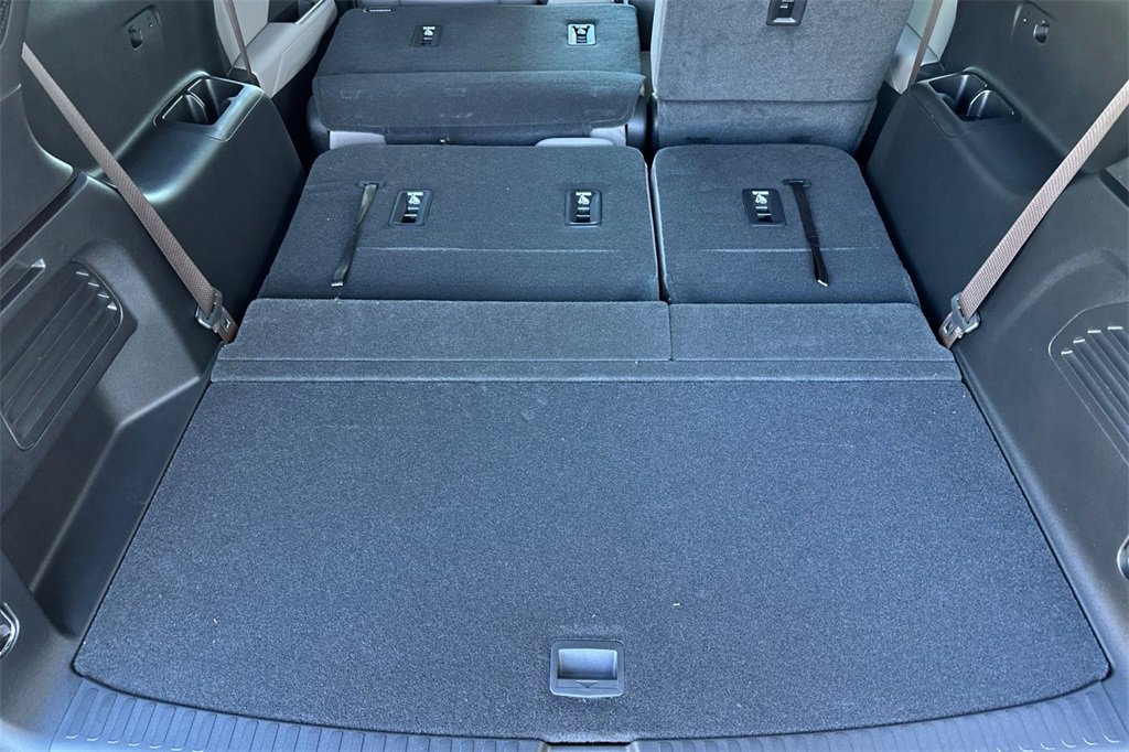 New 2025 GMC Acadia Elevation image 14