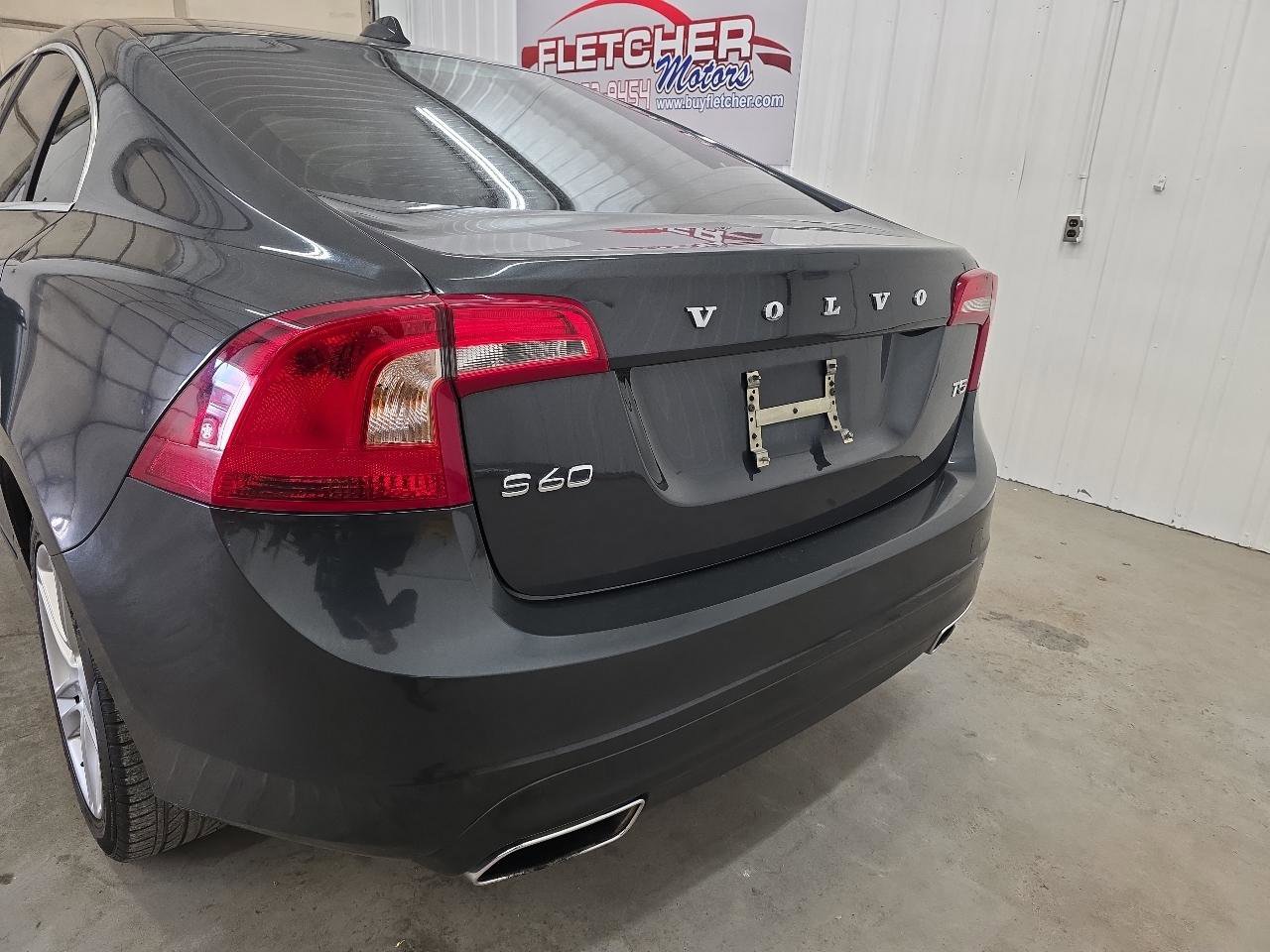 Used 2015 Volvo S60 T5 Premier image 12