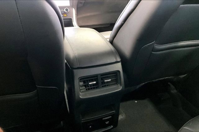 Used 2024 Ford Edge SEL w/ Convenience Package image 10