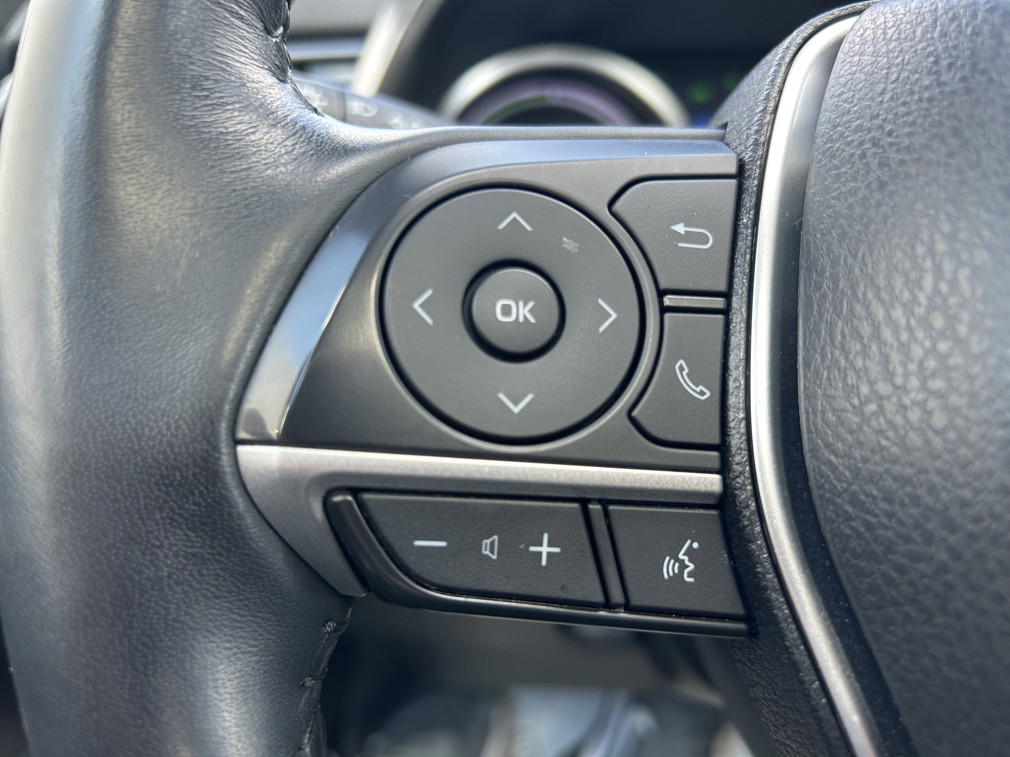 Certified 2022 Toyota Camry XLE w/ Navigation Upgrade Package image 21