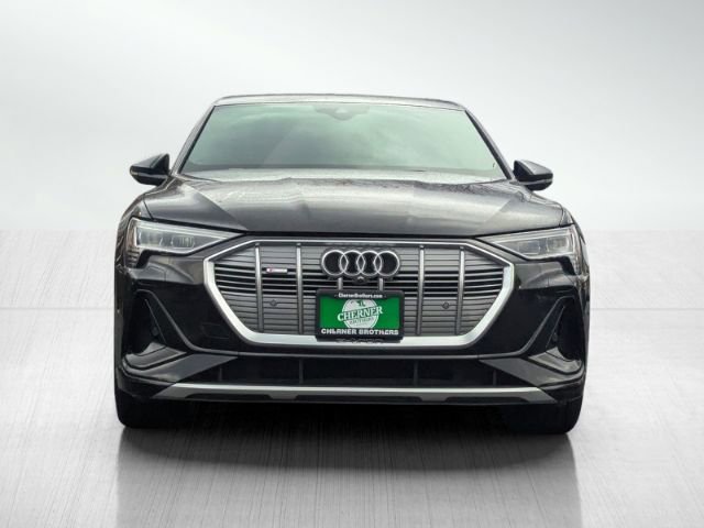 Used 2021 Audi e-tron Prestige image 2