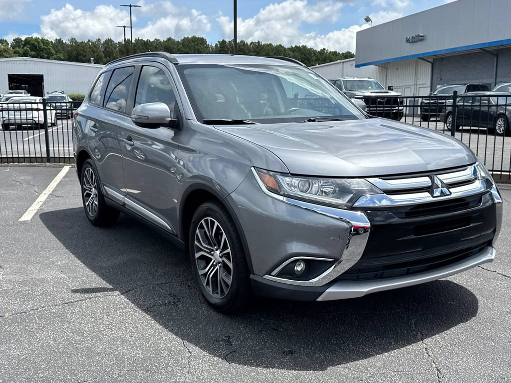 Used 2016 Mitsubishi Outlander SEL FWD image 4