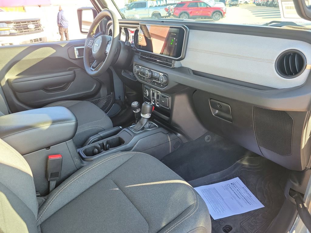 Used 2024 Jeep Wrangler Sport S image 13