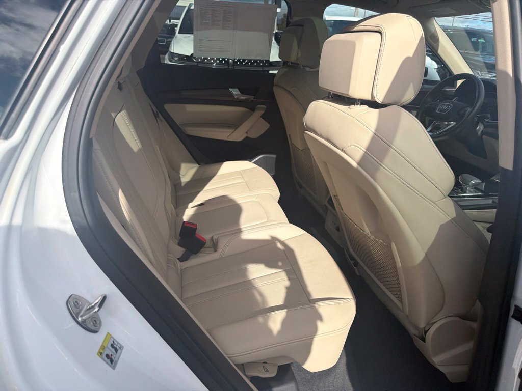 Used 2024 Audi Q5 e Premium Plus w/ Premium Plus Package AWD/4WD image 18
