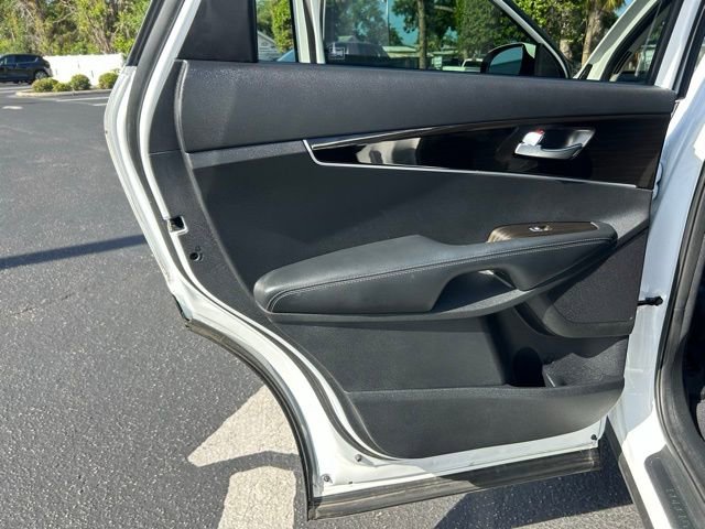 Used 2020 Kia Sorento LX image 13