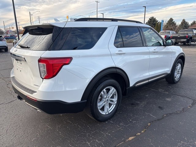 Used 2023 Ford Explorer XLT w/ Equipment Group 202A image 8