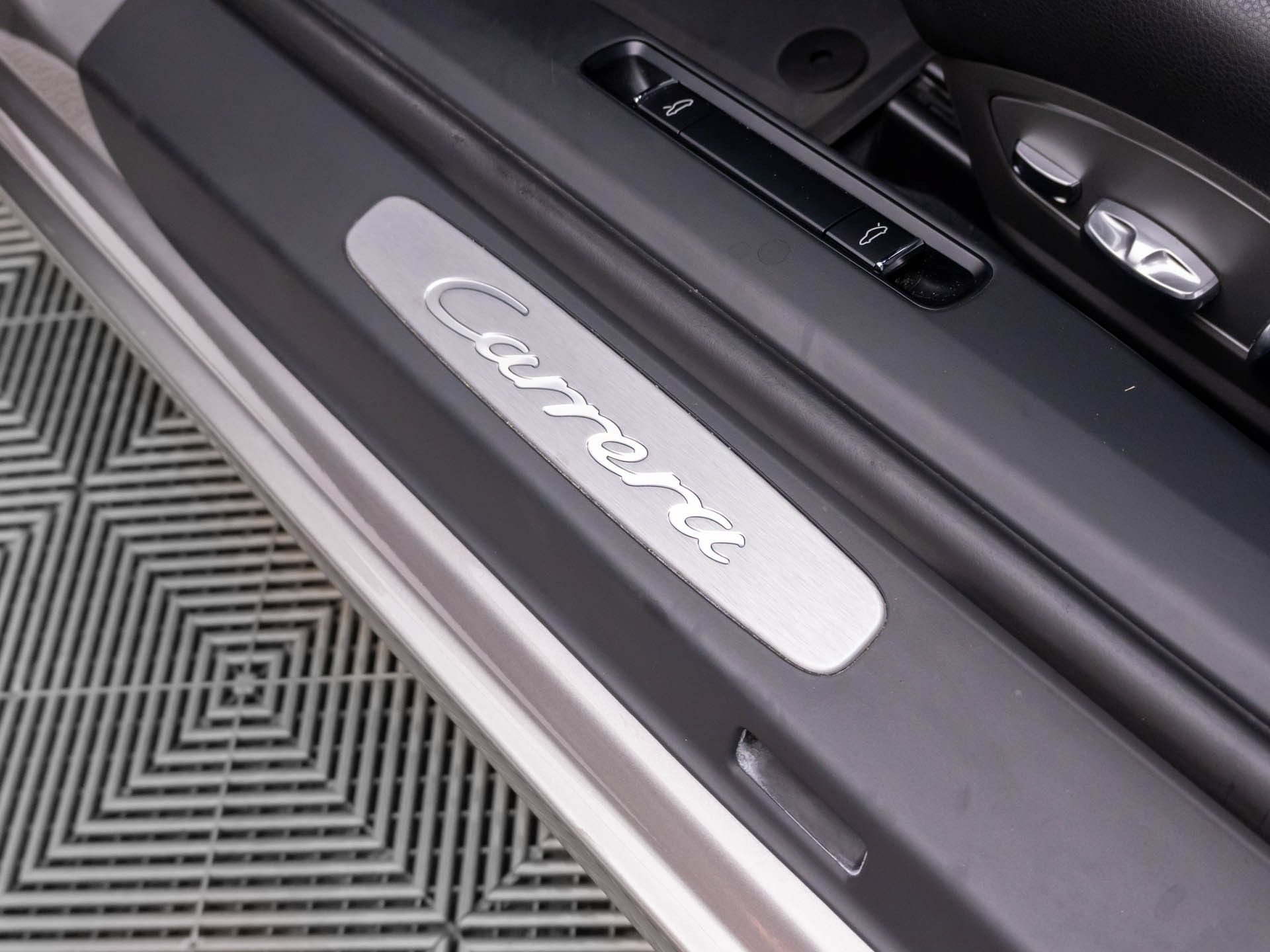 Used 2013 Porsche 911 Carrera RWD image 12