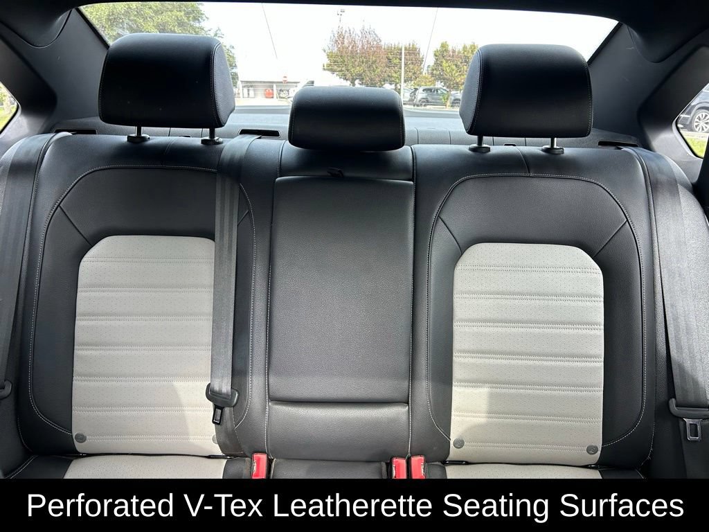 Used 2018 Volkswagen Passat 3.6 FWD image 13