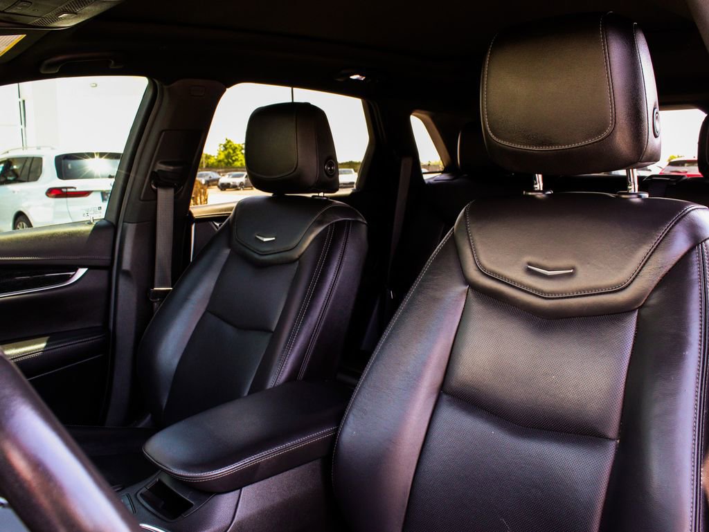 Used 2021 Cadillac XT5 Premium Luxury image 32
