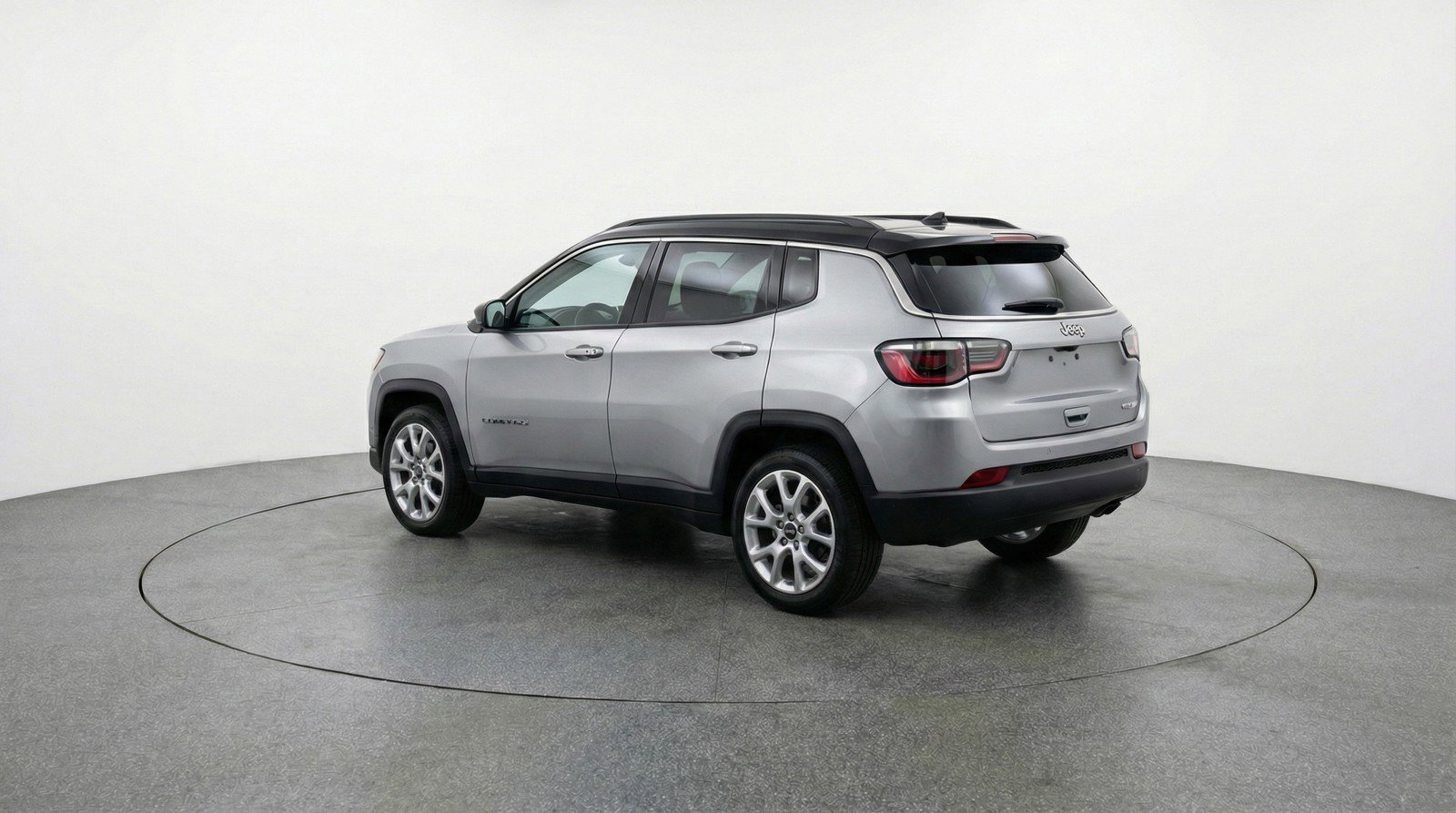 Used 2025 Jeep Compass Limited image 6