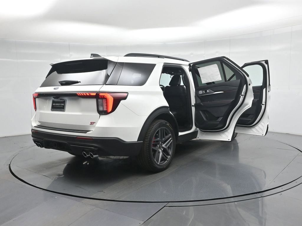 New 2026 Ford Explorer ST image 5