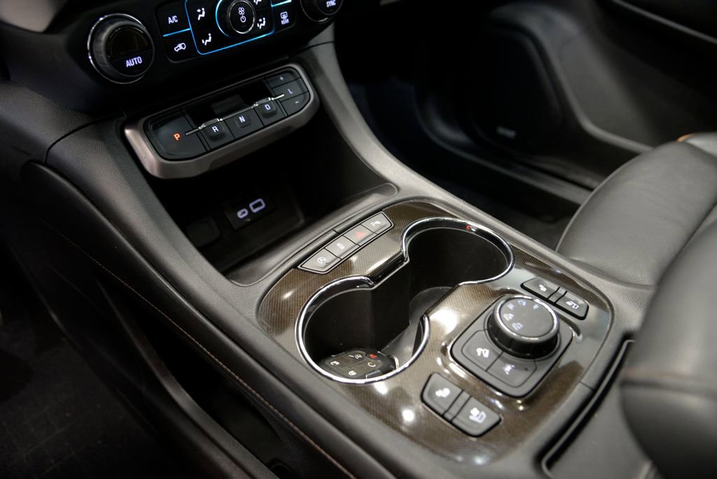 Used 2022 GMC Acadia AT4 w/ Technology Package image 26