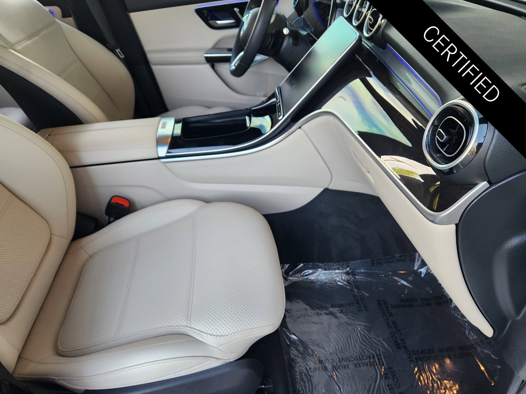 Certified 2026 Mercedes-Benz GLC 300 image 3