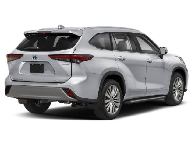 Certified 2025 Toyota Highlander Platinum image 2