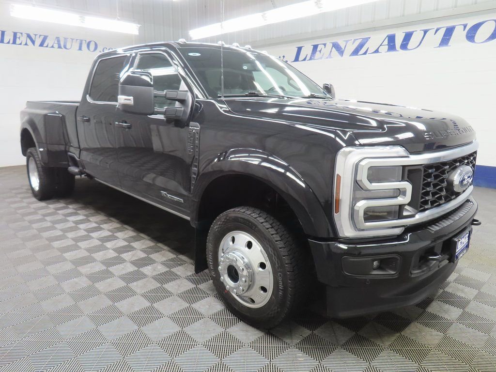 Used 2025 Ford F450 Platinum image 3