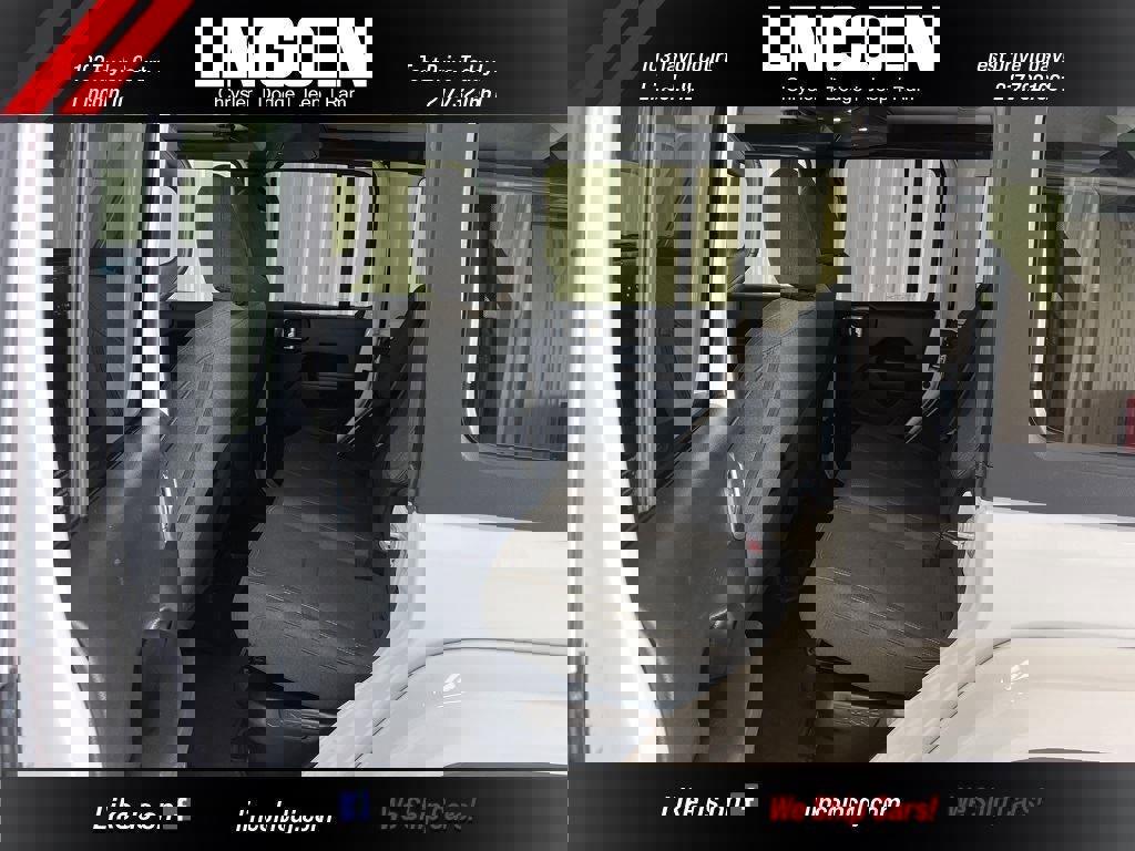 Used 2024 Jeep Wrangler Sport S image 11