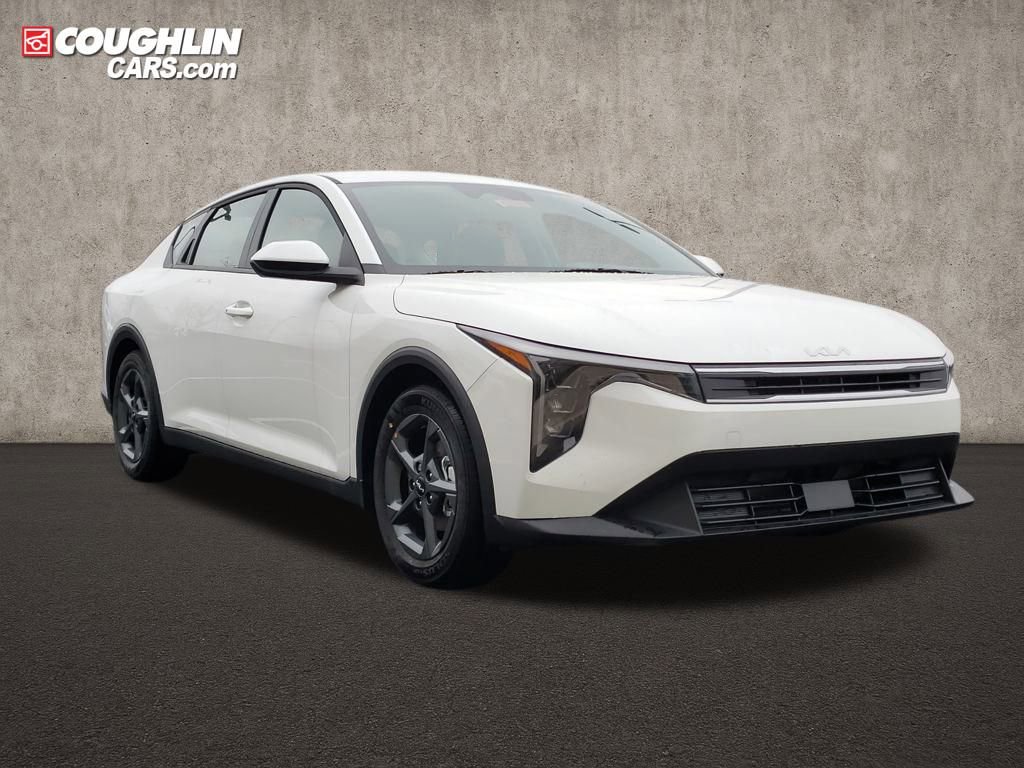 New 2025 Kia K4 LXS 360° Tour