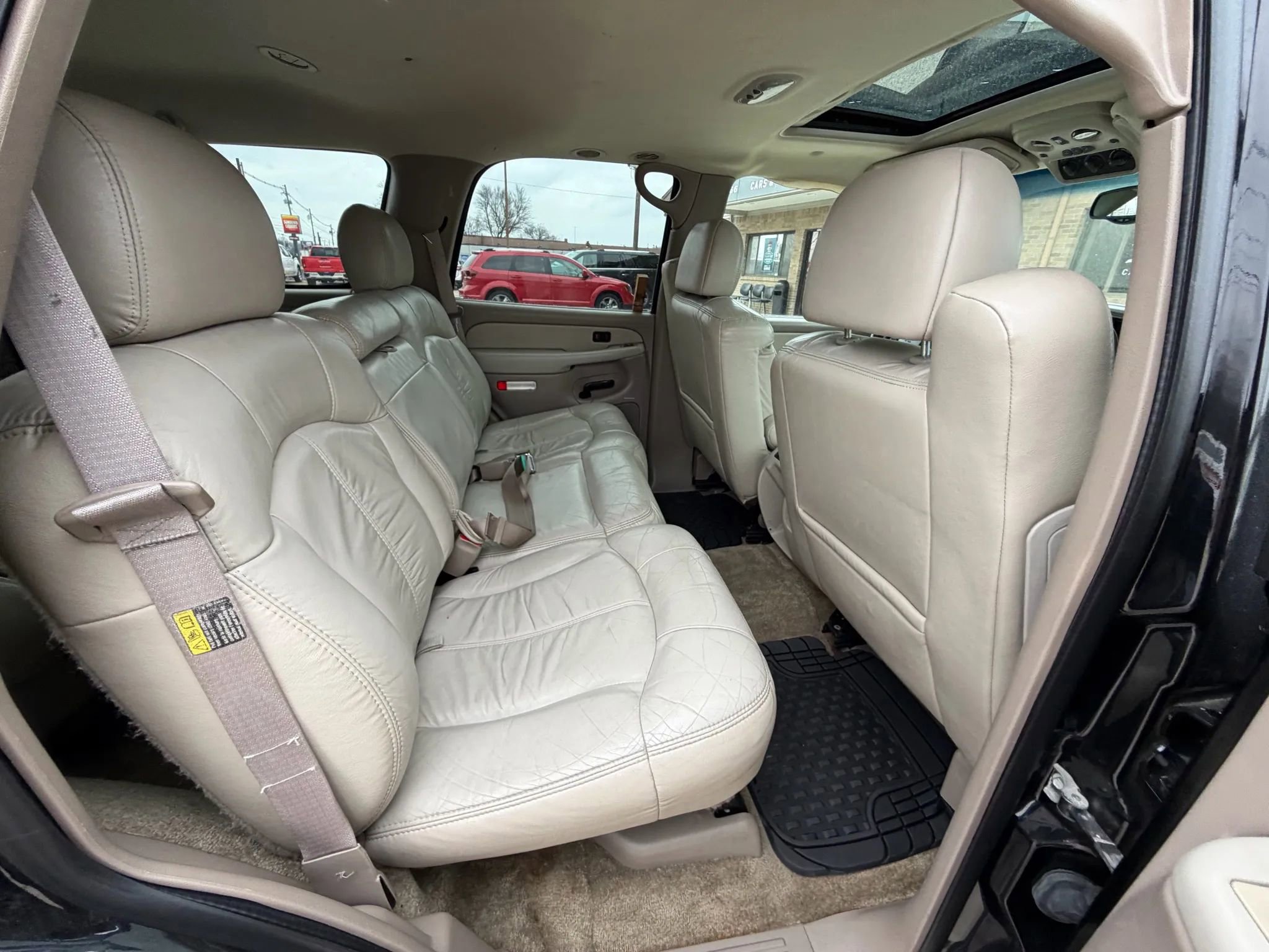 Used 2002 Chevrolet Tahoe LT image 33