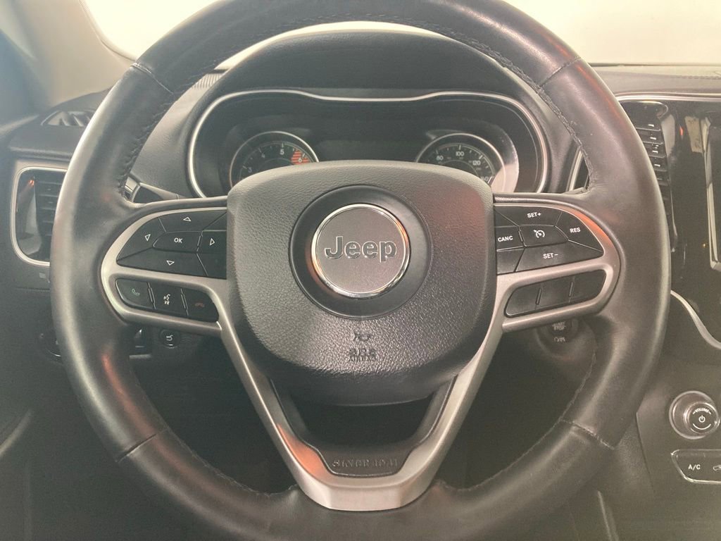 Used 2019 Jeep Cherokee Limited image 7