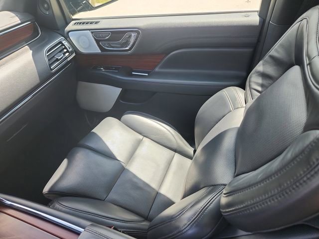 Used 2022 Lincoln Navigator L Reserve image 16