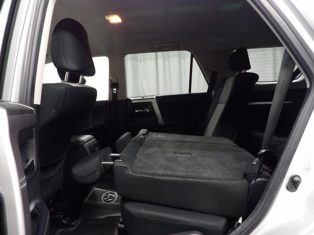 Used 2021 Toyota 4Runner SR5 AWD/4WD image 43
