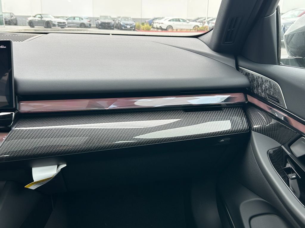 New 2027 BMW 550e xDrive AWD/4WD image 26