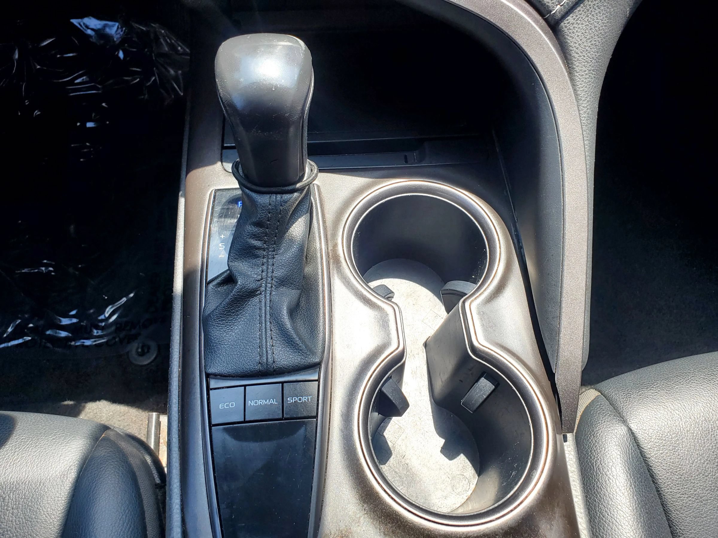 Used 2022 Toyota Camry SE FWD image 36