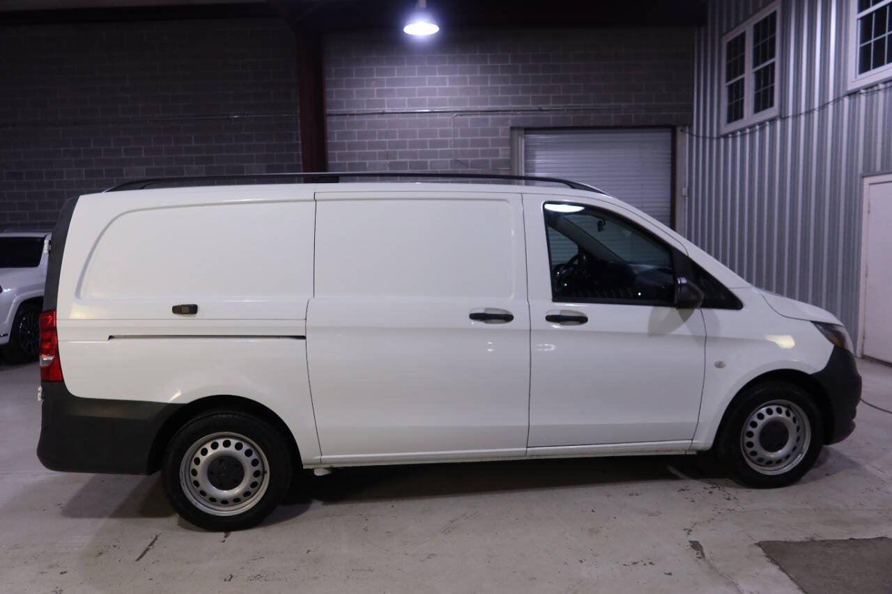 Used 2016 Mercedes-Benz Metris image 6
