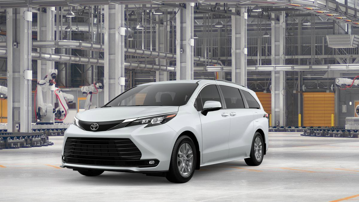 New 2026 Toyota Sienna XLE