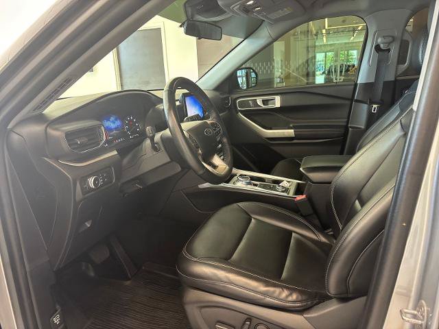 Certified 2022 Ford Explorer XLT w/ Equipment Group 202A AWD/4WD image 11