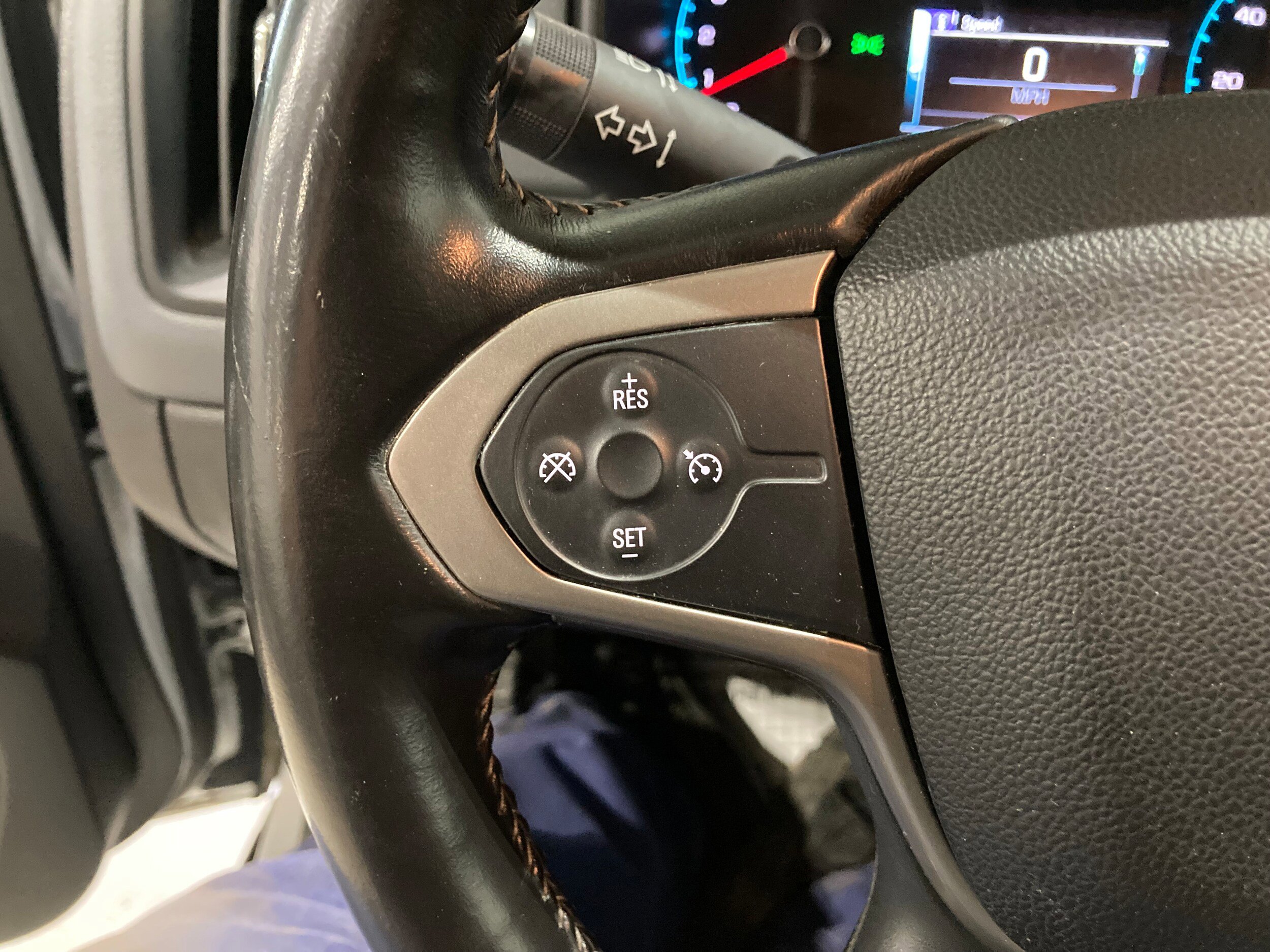 Used 2017 Chevrolet Colorado Z71 AWD/4WD image 25