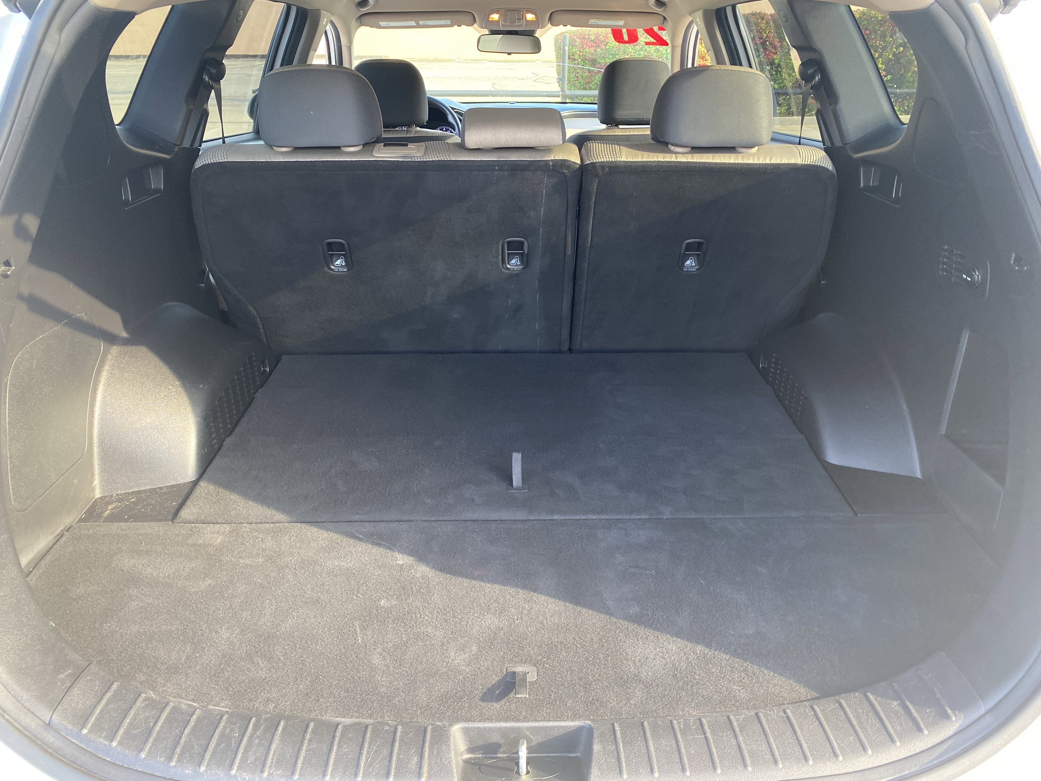 Used 2020 Hyundai Santa Fe SE image 21