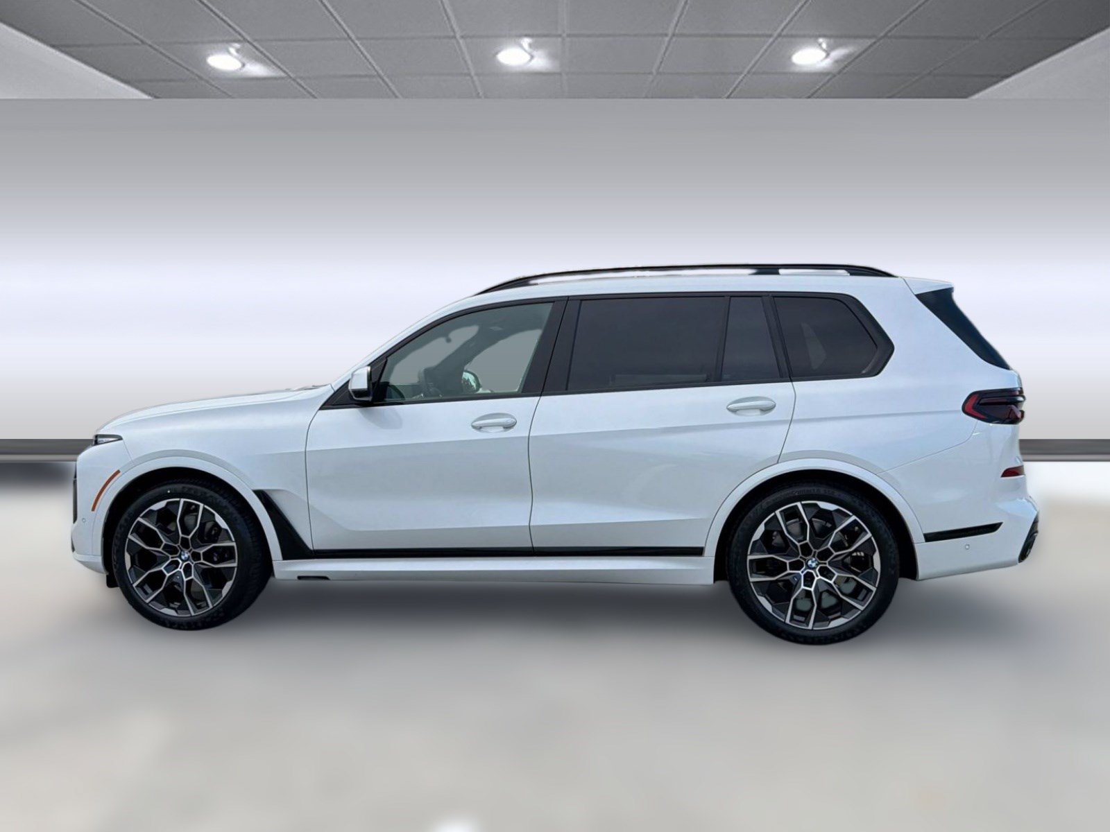 New 2027 BMW X7 xDrive40i w/ M Sport Package AWD/4WD image 2