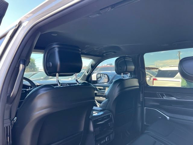 Used 2022 Jeep Wagoneer Series II AWD/4WD image 9