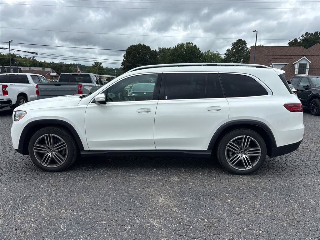 Used 2026 Mercedes-Benz GLS 450 4MATIC image 4