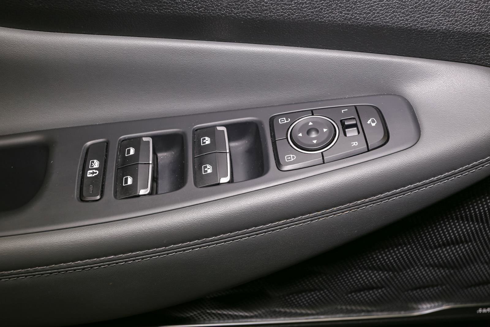 Used 2023 Hyundai Santa Fe Limited image 42