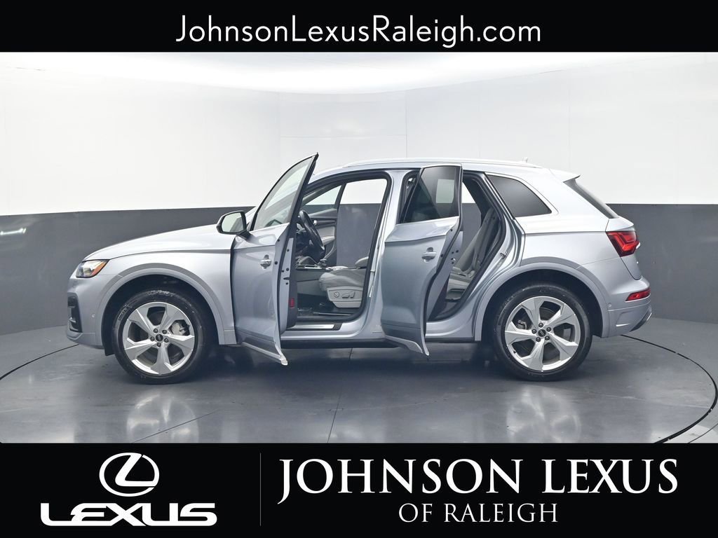Used 2021 Audi Q5 Prestige w/ Prestige Package AWD/4WD image 35